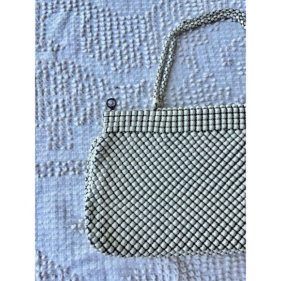 Vintage 1940s Whiting & Davis Purse Alumesh Coin Purse Ivory Metal Mesh - Picture 7 of 12